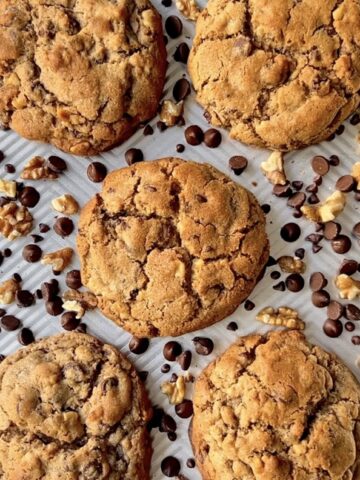 levain-inspired chocolate chip walnut cookies