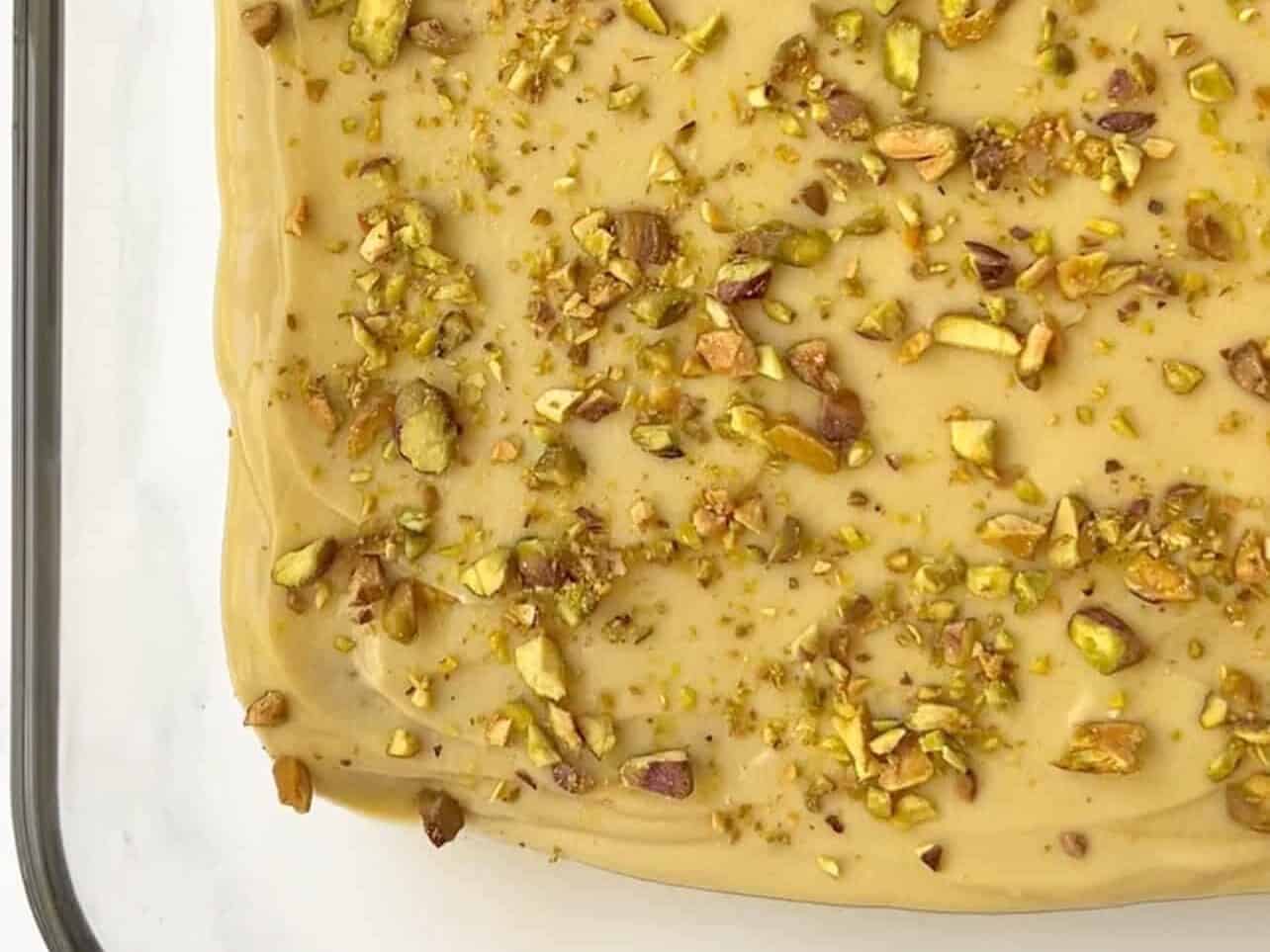 sprinkle on chopped pistachio on top pistachio filling