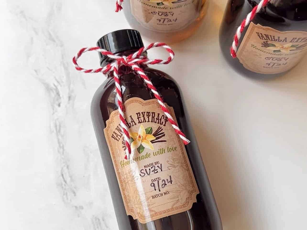 homemade vanilla in gift jars