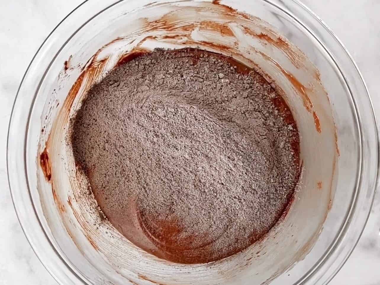 combine dry ingredients to make brownie cookie dough