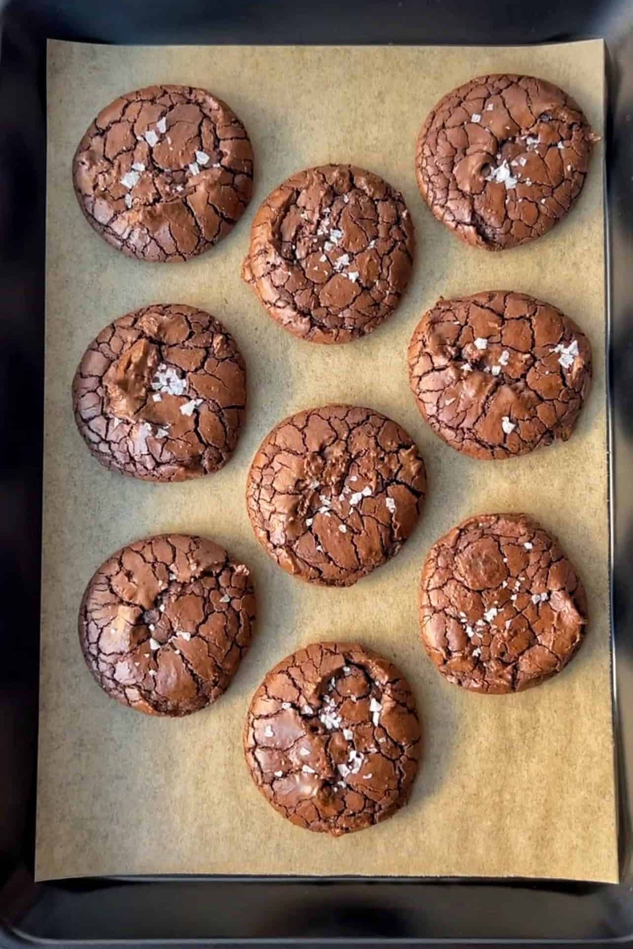 tray of brownie cookies