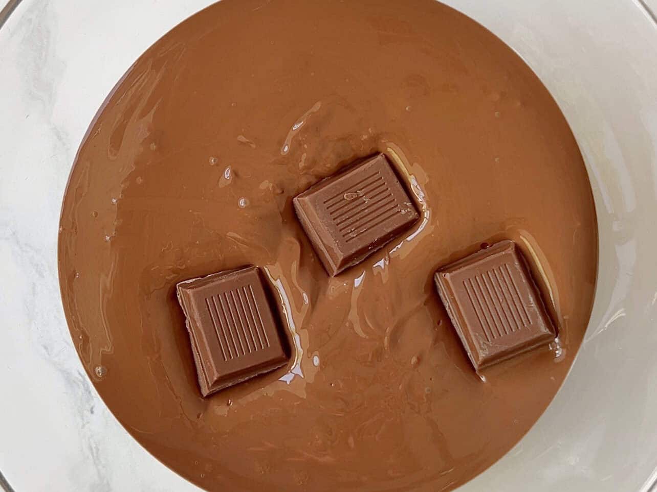 tempering chocolate using seeding method