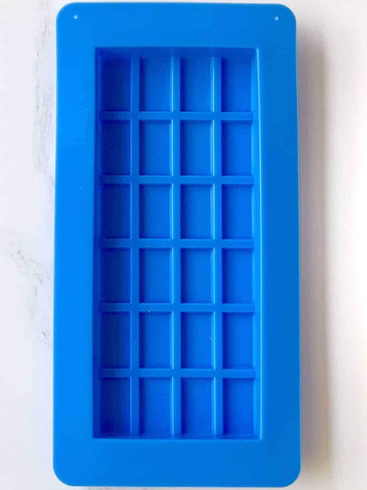 chocolate mold used for pistachio chocolate bar