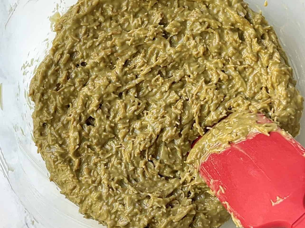 Dubai pistachio ice cream bar filling