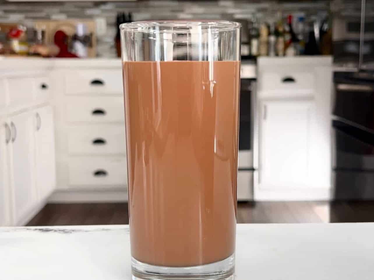 use tall narrow glass to dunk ice cream bars