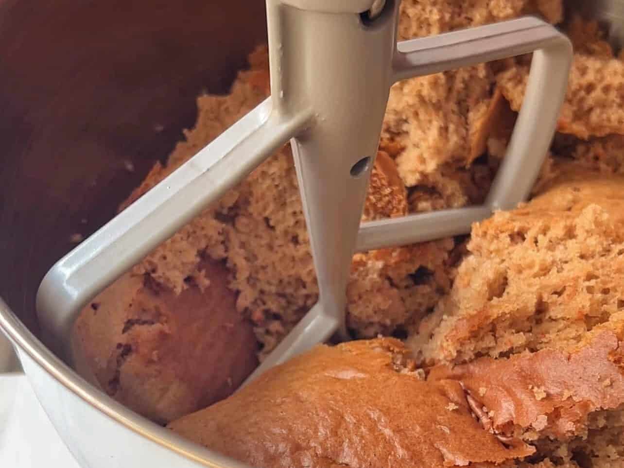 crumble hot cake with stand mixer