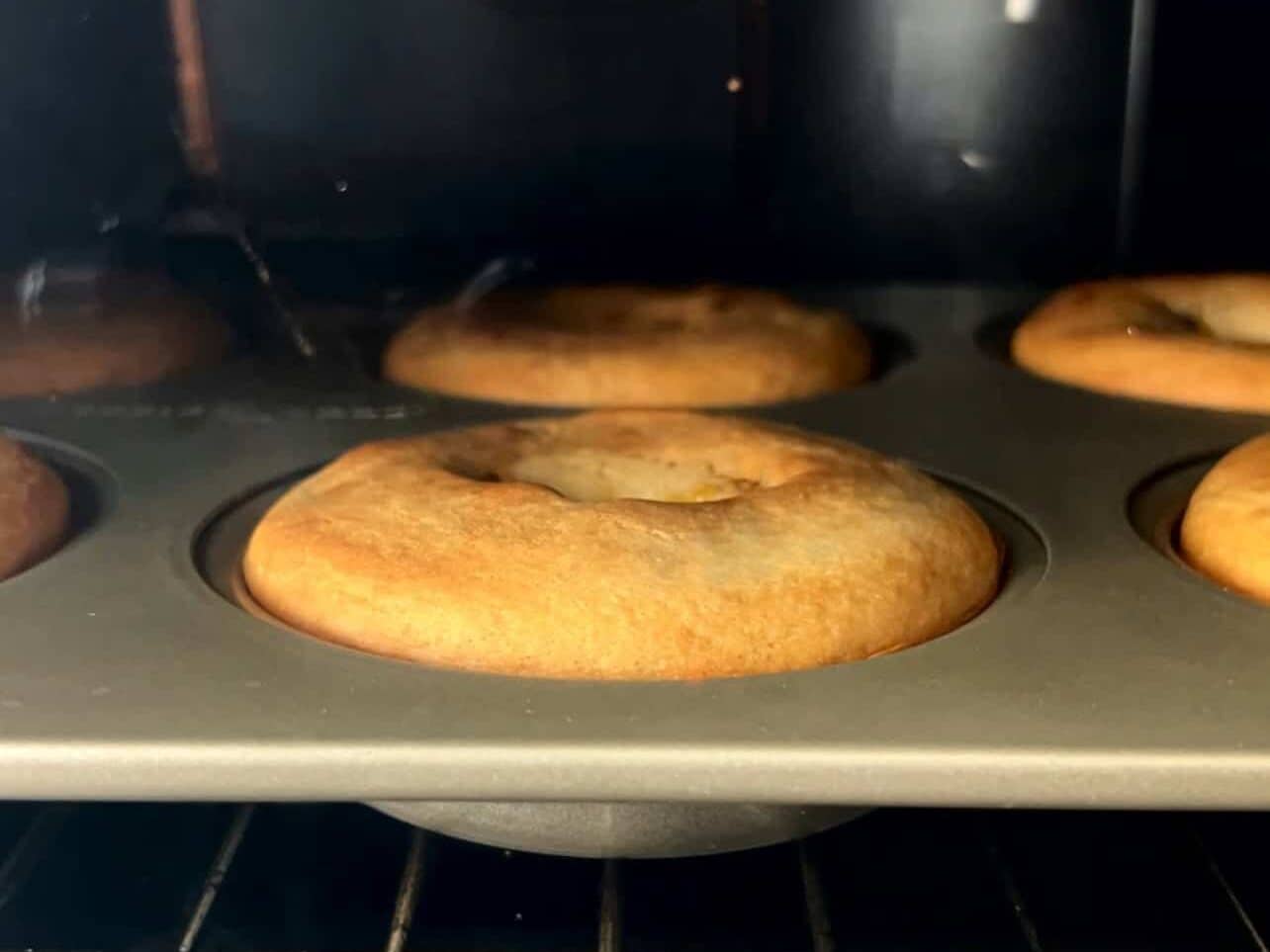 bake breakfast donuts in oven